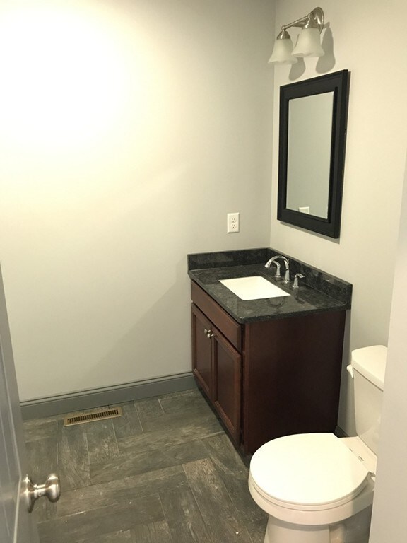 103 Nonotuck Ave unit 103, Chicopee, MA 01013 - photo 7