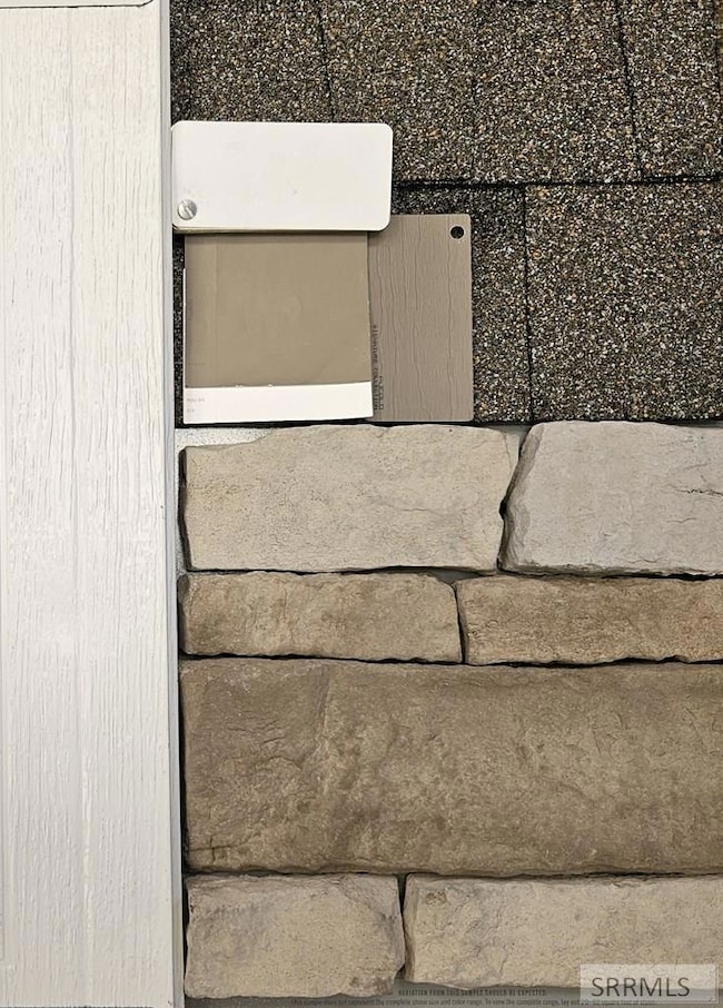 2071 Bellagio Dr, Ammon, ID 83401 - photo 2