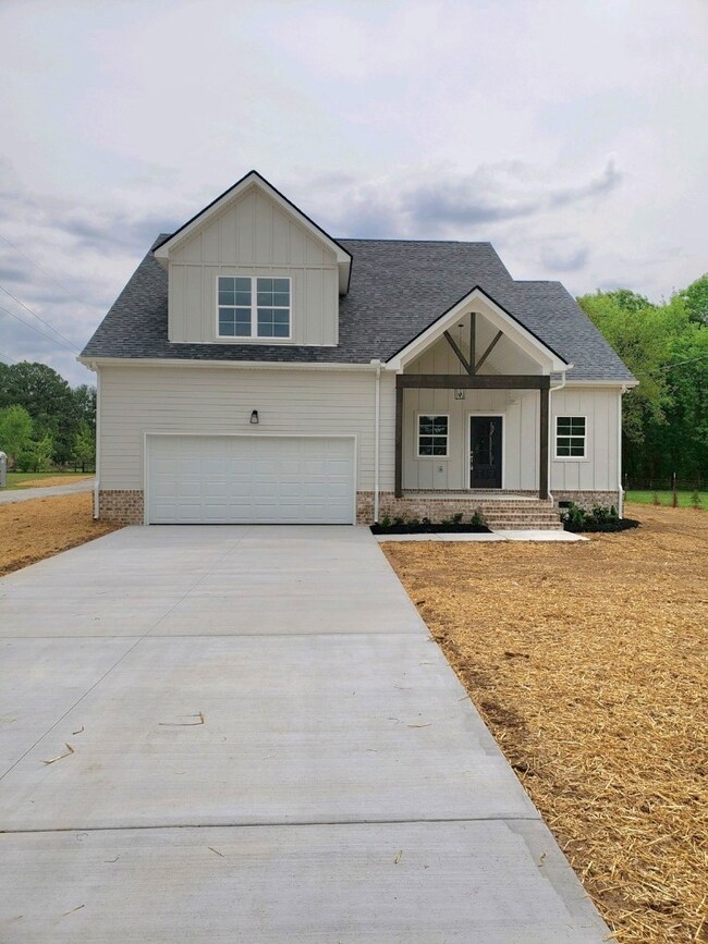 112 Cunningham Ln, Shelbyville, TN 37160 - photo 2