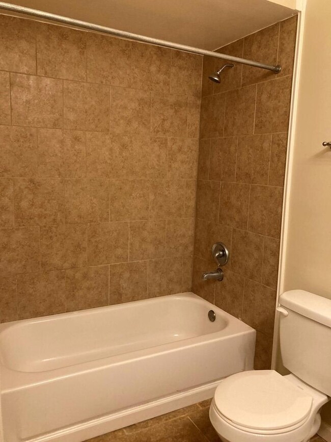 3008 Staton Dr, Albany, GA 31705 - photo 7