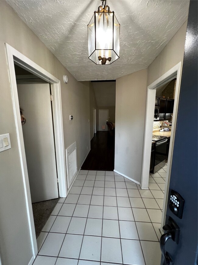 1314 Frontier Ln, Friendswood, TX 77546 - photo 2