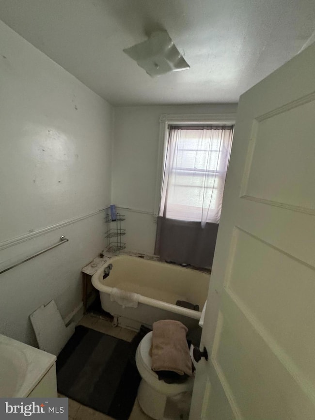 438 W Wellens Ave, Philadelphia, PA 19120 - photo 4