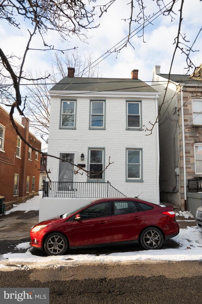 453 Saint Joseph St, Lancaster, PA 17603 - photo 2