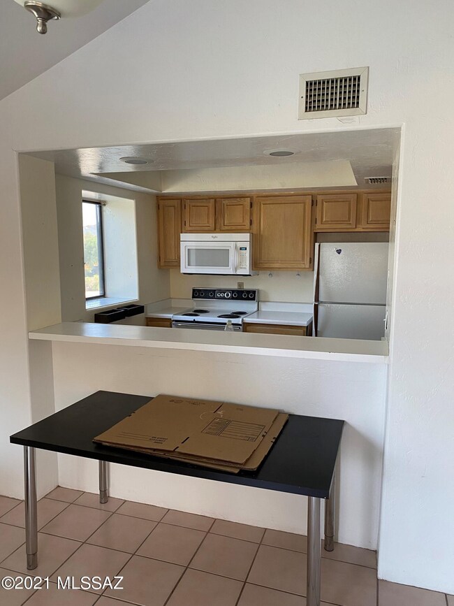 4040 N Weimer Place unit 4, Tucson, AZ 85719 - photo 6