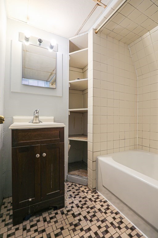 64 N Beacon St unit B, Boston, MA 02134 - photo 6