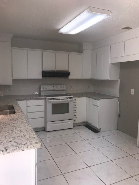 4926 Glendower Dr, Spring, TX 77373 - photo 5