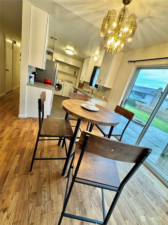 21807 31st Ave S, Des Moines, WA 98198 - photo 5