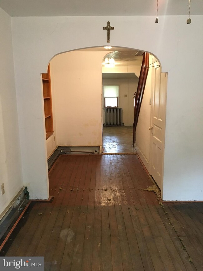 19 W Carroll St, Saint Clair, PA 17970 - photo 5