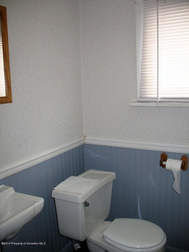 3007 Birney Ave unit L6, Scranton, PA 18505 - photo 6