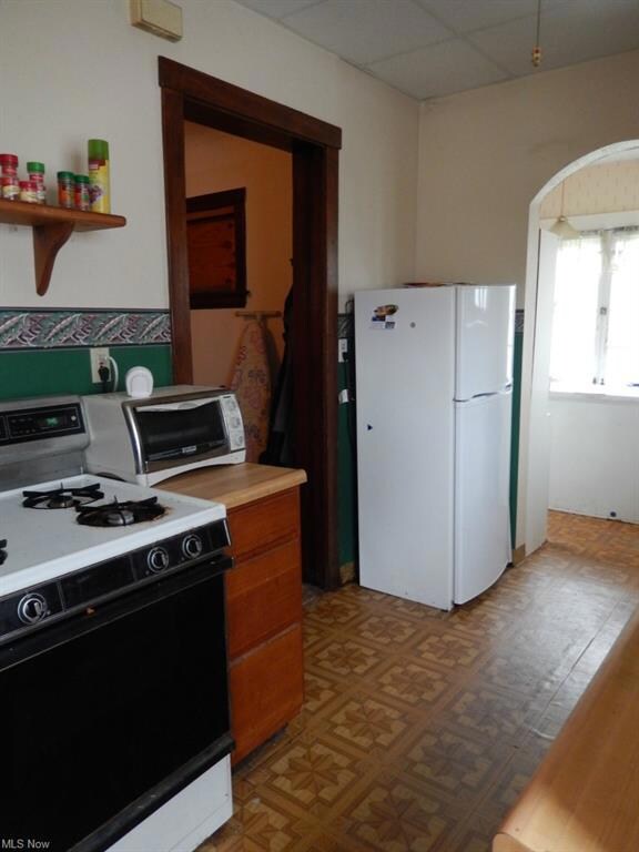 Additional view of kitchen