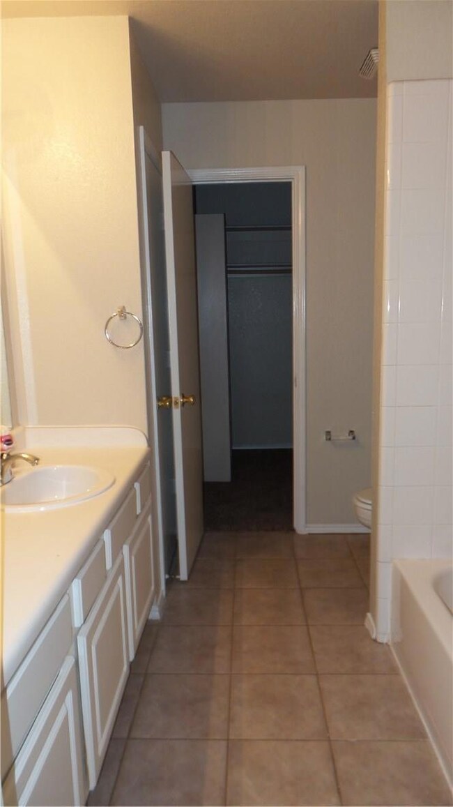 228 Rentz Place Cir unit 226, Weatherford, TX 76086 - photo 2