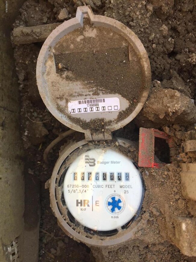 323 W 13th St, San Bernardino, CA 92405 - photo 5