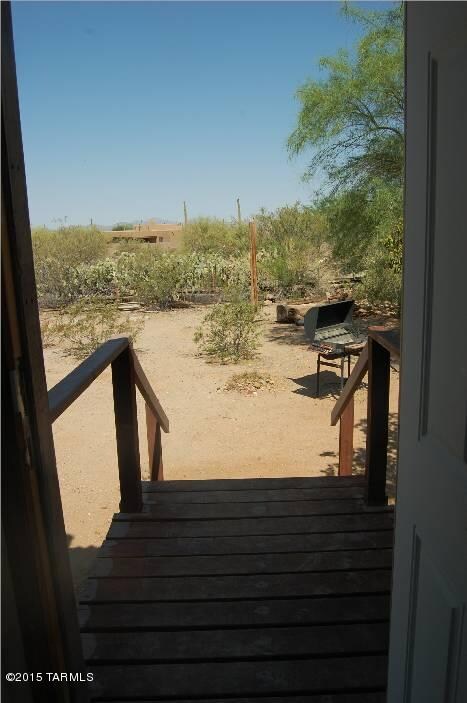 Z_backyard_view_from_laundry