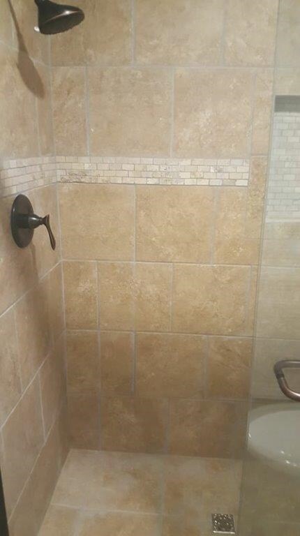 Main bathroom with wonderful tiled shower
