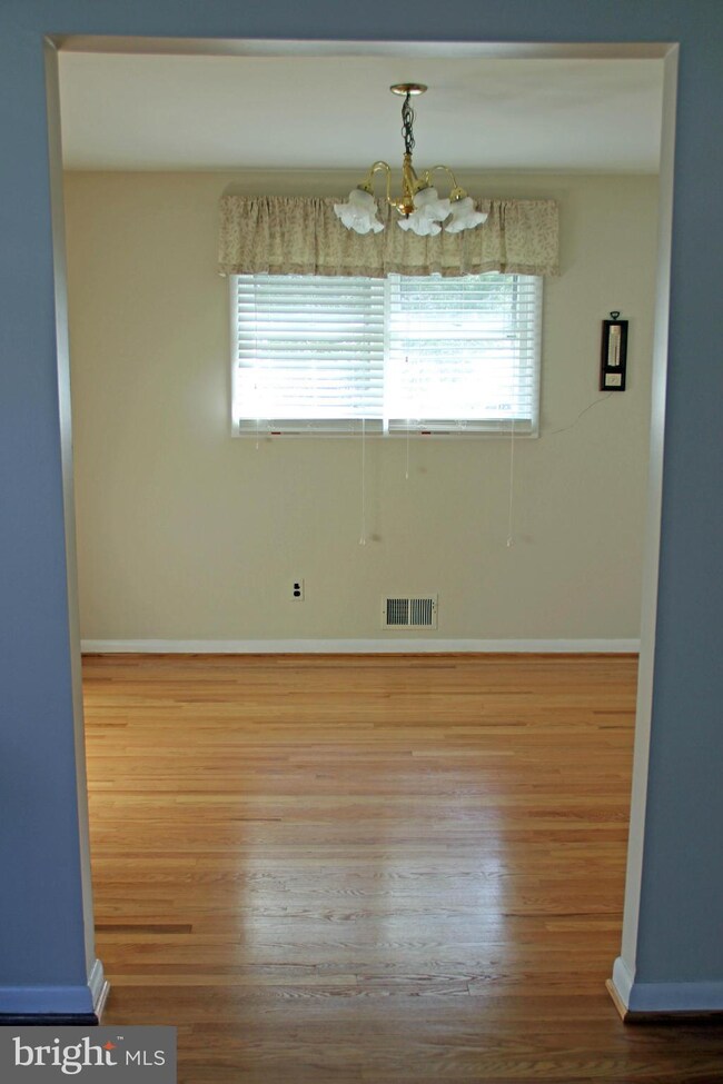 8634 David Ave, Parkville, MD 21234 - photo 3