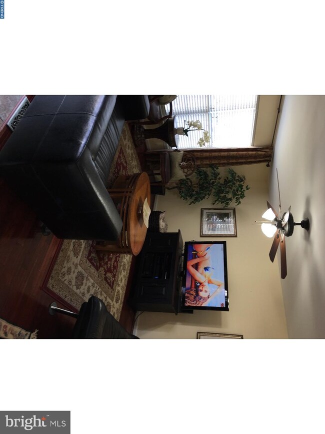 153 Abbey Dr, Royersford, PA 19468 - photo 4