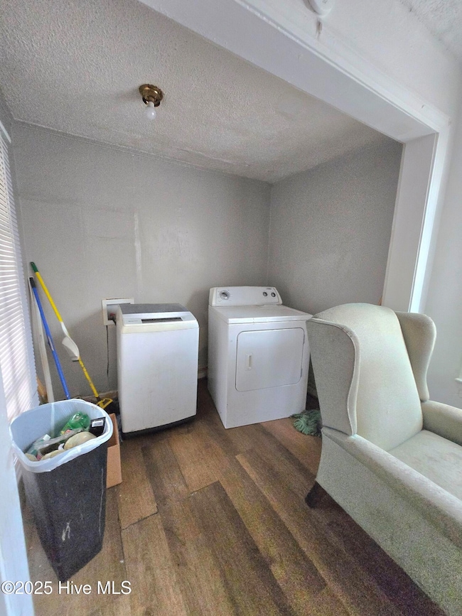 2131 N Village Dr, Greenville, NC 27834 - photo 3