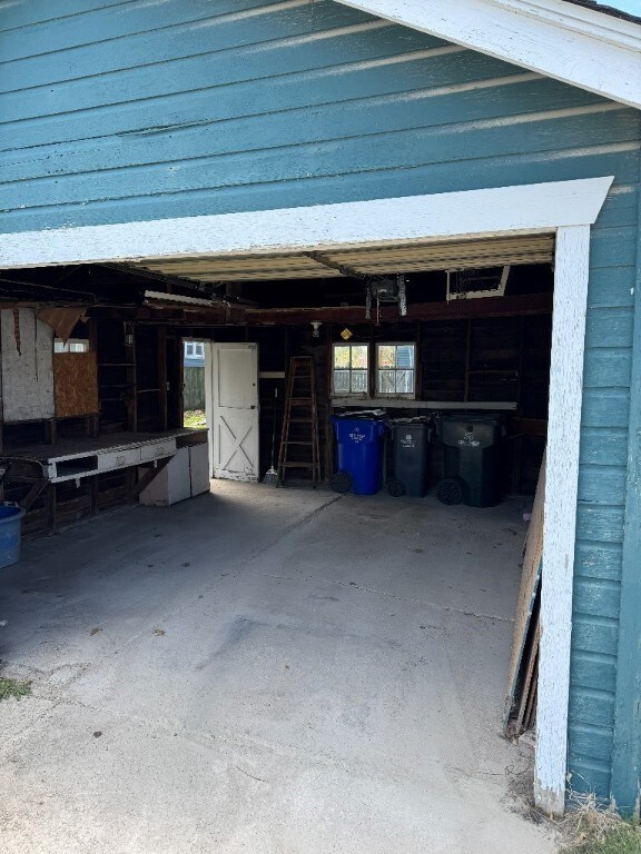 1417 4th St SW, Cedar Rapids, IA 52404 - photo 4