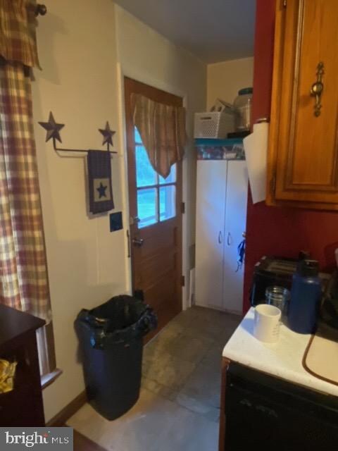 1006 Simmons Mountain Rd, Sugar Grove, WV 26815 - photo 5