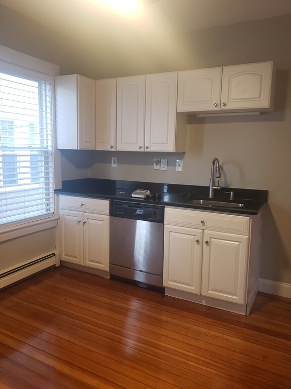 1620 Columbia Rd unit 1, Boston, MA 02127 - photo 4