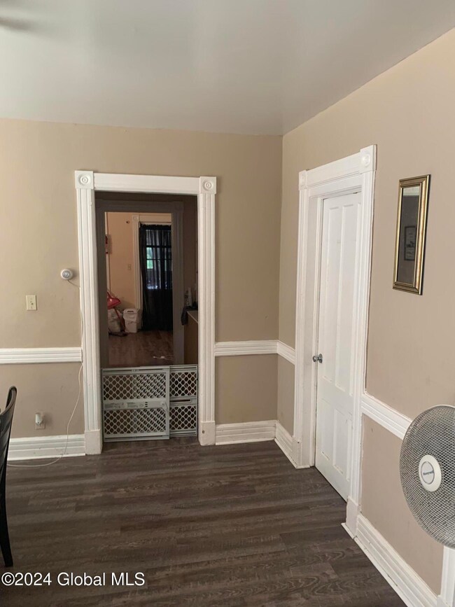 346 Orange St, Albany, NY 12206 - photo 5