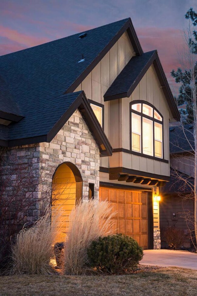 61037 Chamomile Place, Bend, OR 97702 - photo 2