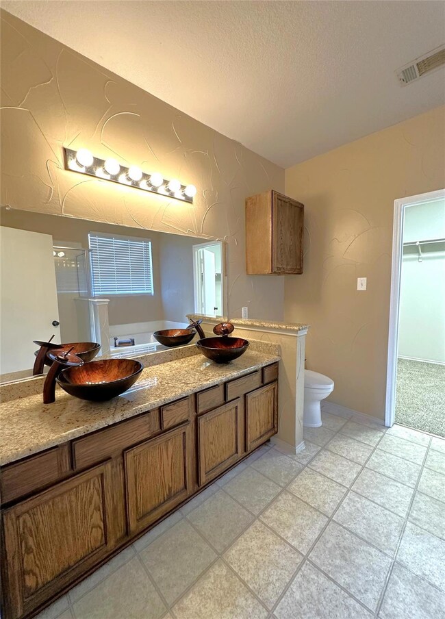 2704 Bissonet Dr, Denton, TX 76210 - photo 6