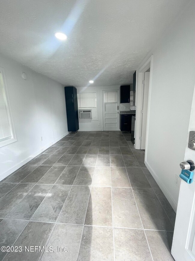 1323 Woodruff Ave, Jacksonville, FL 32205 - photo 4