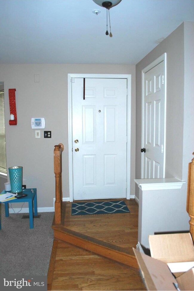 809 Reedworth Ct, Capitol Heights, MD 20743 - photo 2