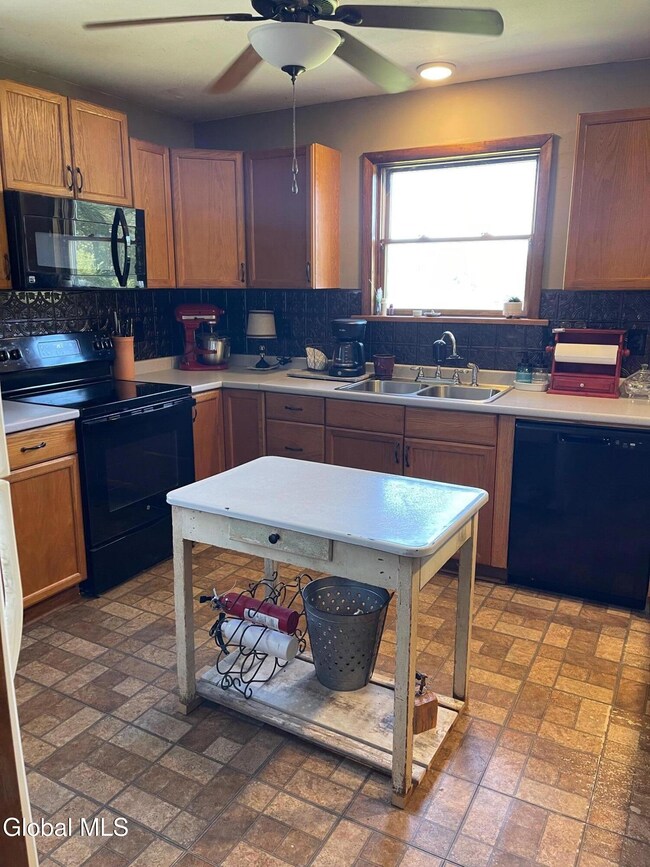 427 Patrick Rd, Cobleskill, NY 12043 - photo 6