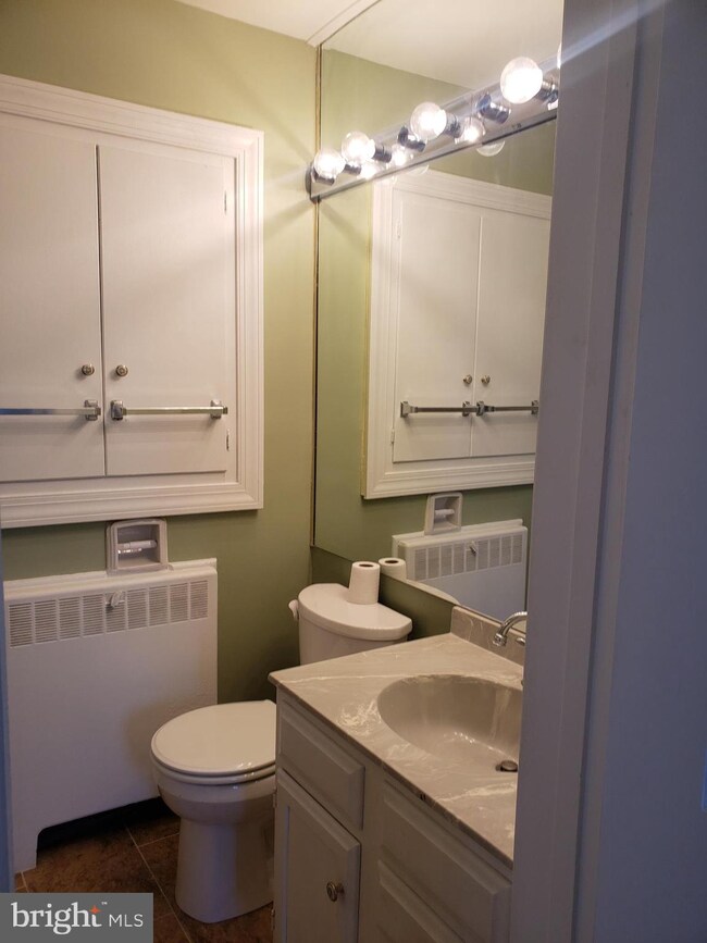 110 W Scanlon St, Culpeper, VA 22701 - photo 5