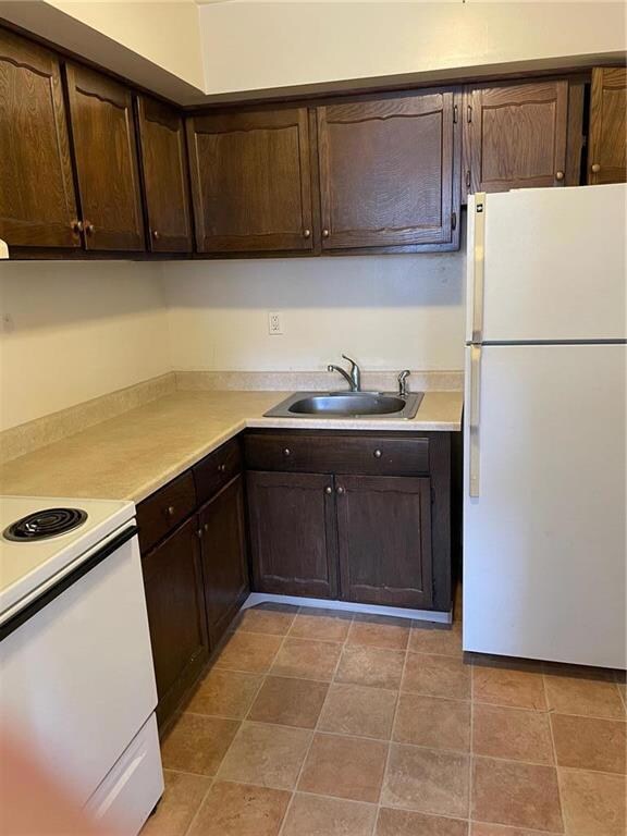 675 Minor St unit 2, Emmaus, PA 18049 - photo 2