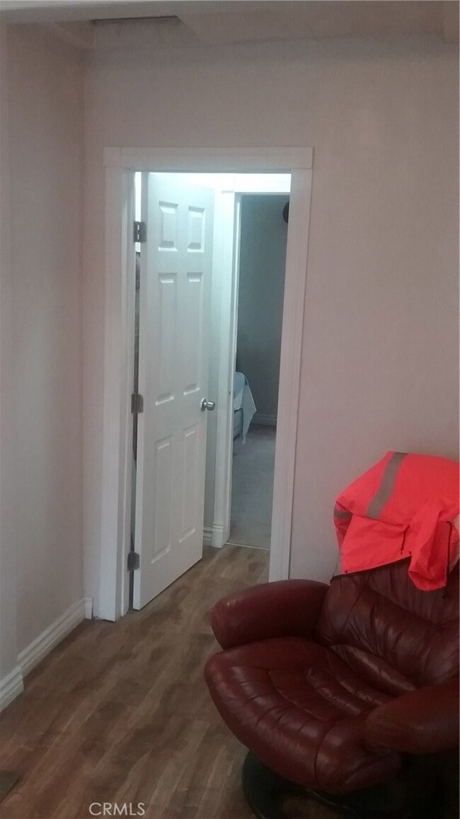 1337 W School St, Compton, CA 90220 - photo 6