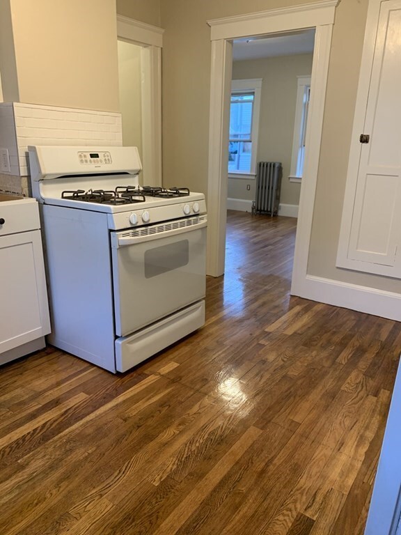 84 Golden Ave unit 1, Medford, MA 02155 - photo 6