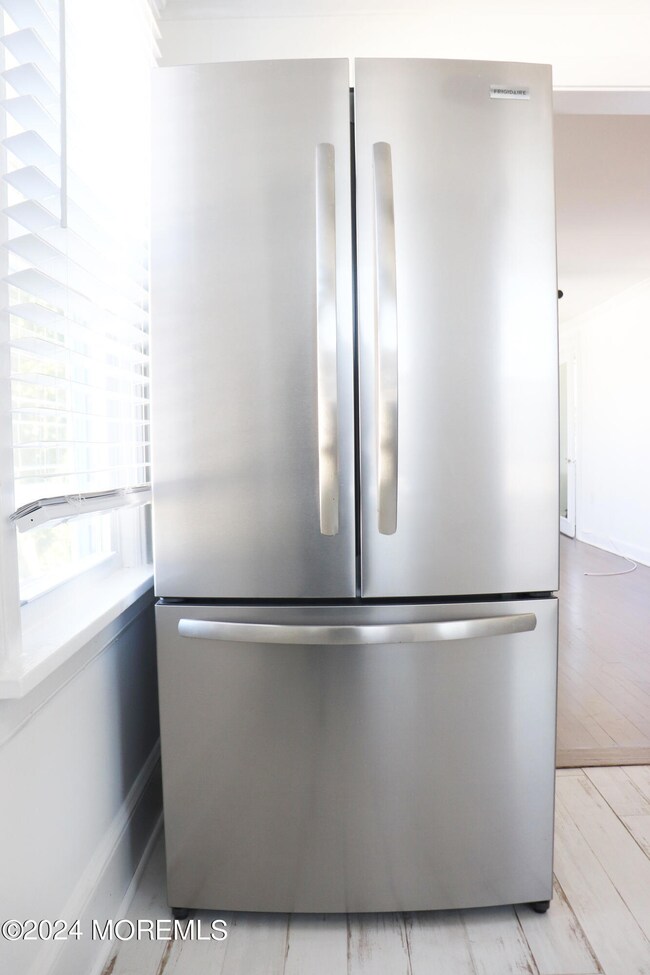 10 Washington St unit Floor 2, Rumson, NJ 07760 - photo 6