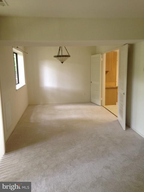 1672 Parkcrest Cir unit 201, Reston, VA 20190 - photo 6