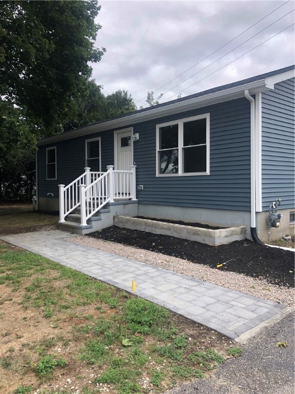 5 N Joseph St, Westerly, RI 02891 - photo 2