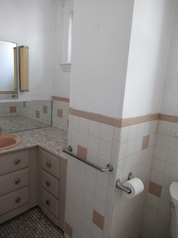 2 Cabot St, Salem, MA 01970 - photo 7