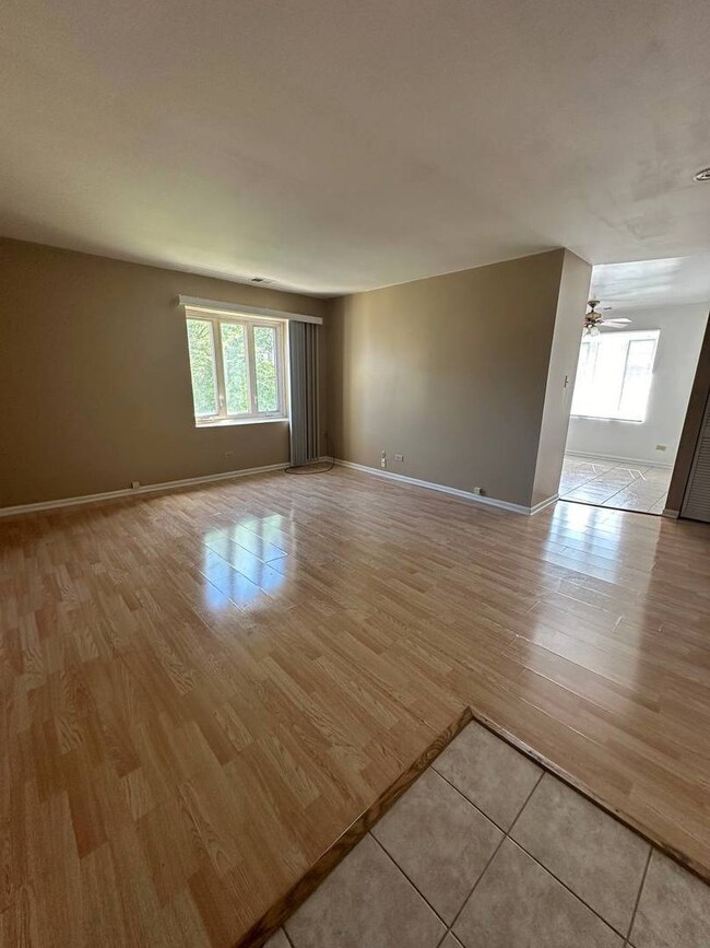 4062 Charleston Rd unit 3W, Matteson, IL 60443 - photo 2