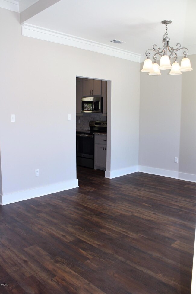 16 Dining Room 1