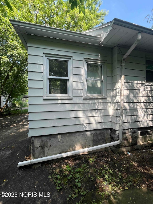 1815 Berdan Ave, Toledo, OH 43613 - photo 7