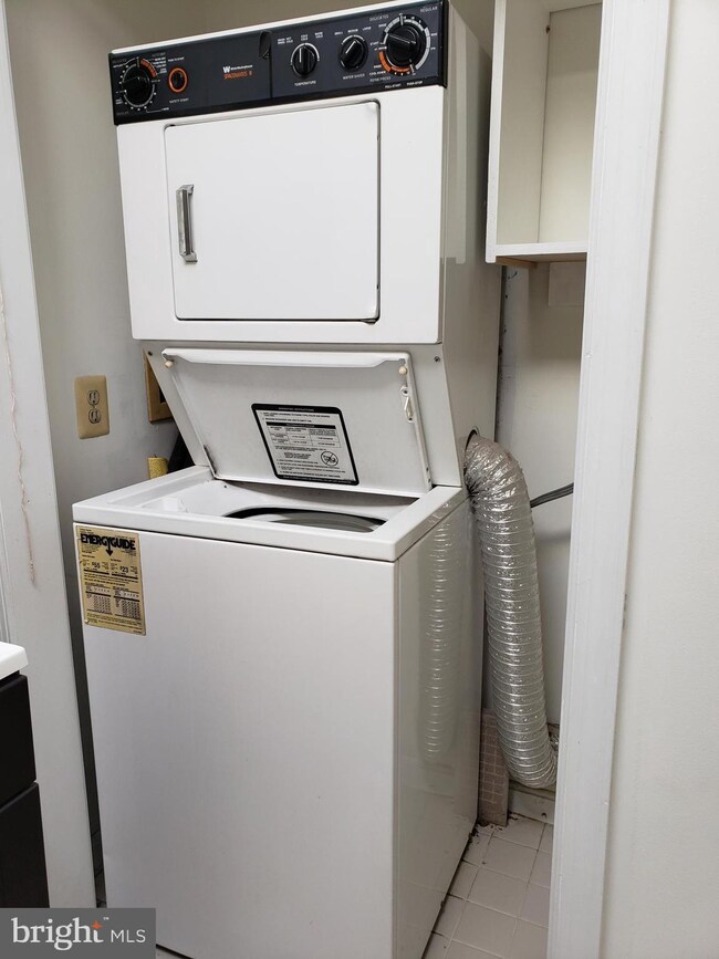 1417 Sumwalt Ct, Baltimore, MD 21230 - photo 7