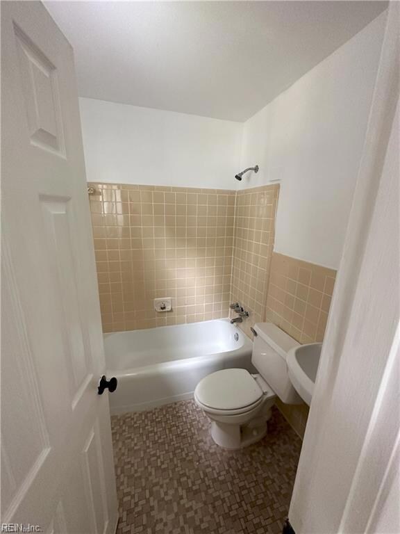 255 W Ocean View Ave unit 10, Norfolk, VA 23503 - photo 5