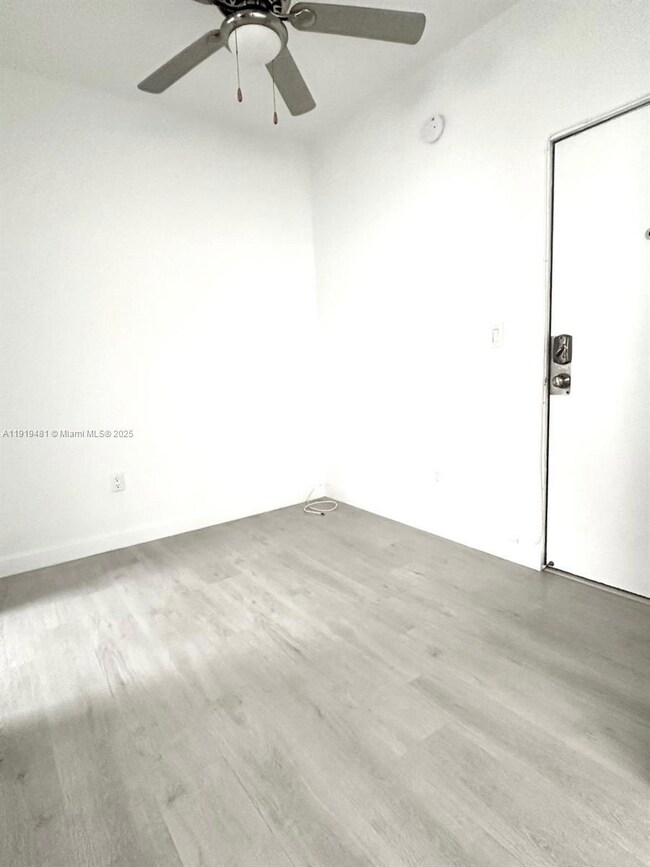 820 Meridian Ave unit 203, Miami Beach, FL 33139 - photo 5