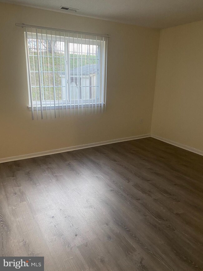 11436 Ledbury Way, Germantown, MD 20876 - photo 4