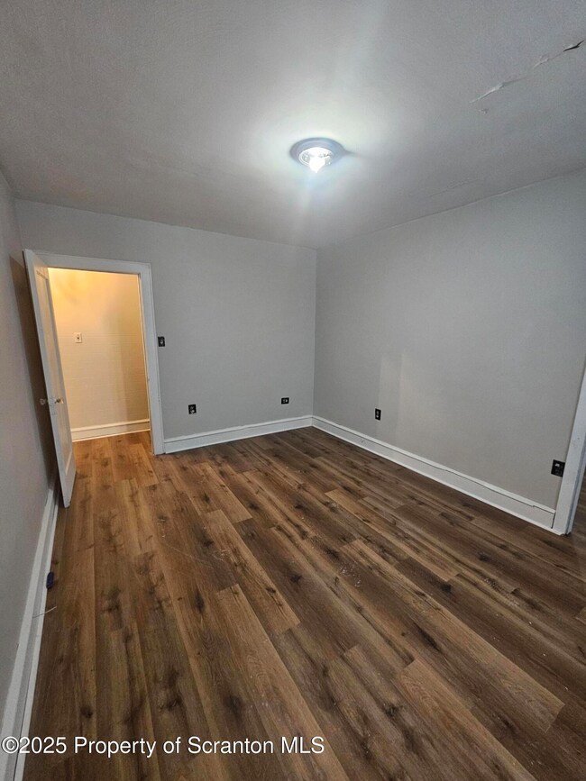 532 Alder St unit 1, Scranton, PA 18505 - photo 4