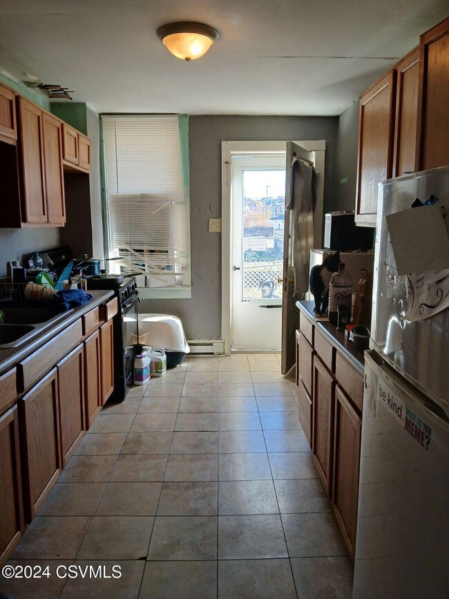 613 N 2nd St, Shamokin, PA 17872 - photo 5