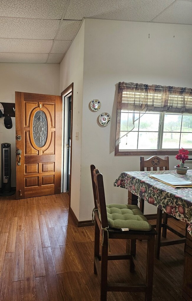 314 Squirrel Run unit 700, Fredericksburg, TX 78624 - photo 6