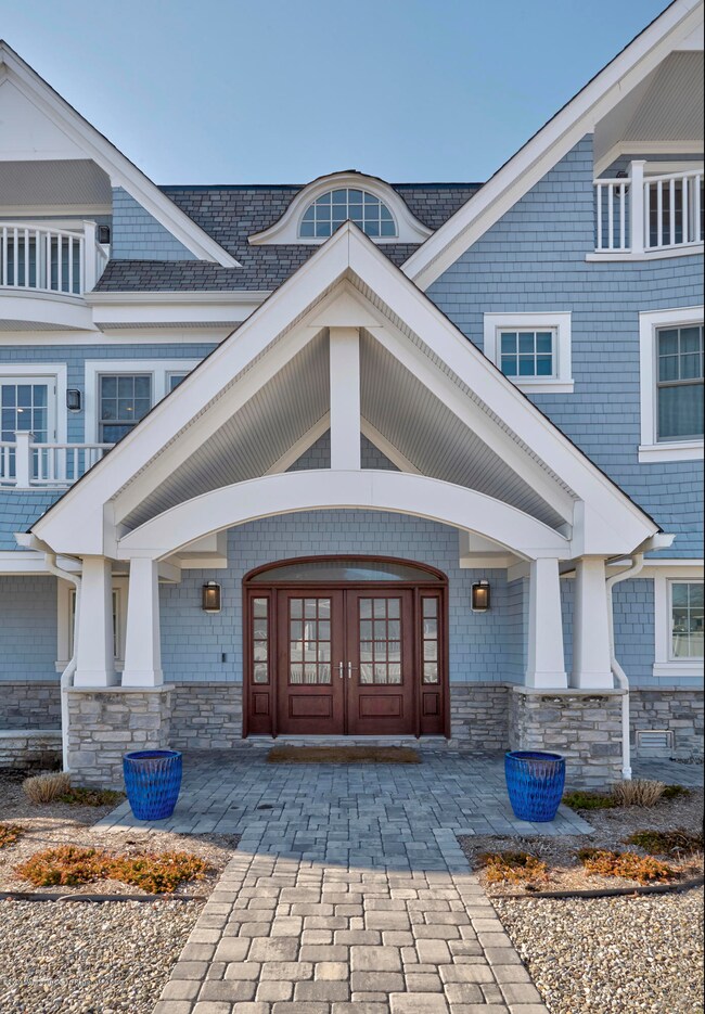 004_Front Entrance
