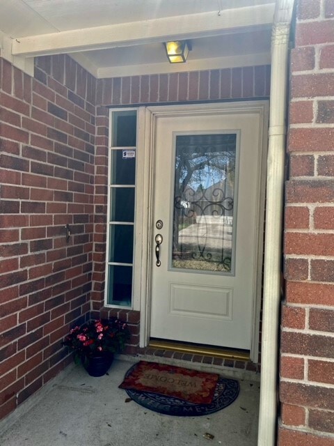 5008 Big Spring Dr, Pearland, TX 77584 - photo 2